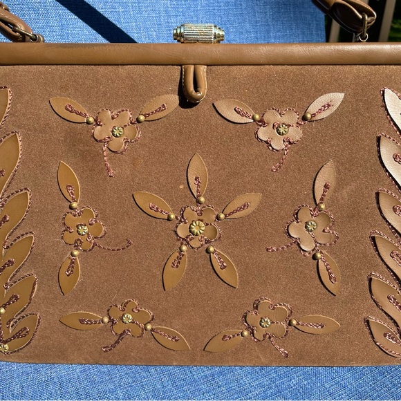 Vintage 60s 70s Brass Clasp Embellished Shoulder Bag Purse - Picture 2 of 15